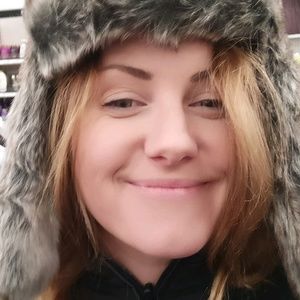 Meet your Posher, Anya